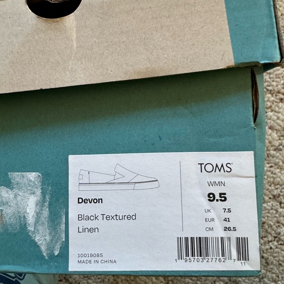 Tom’s slip ons (women’s) - Picture 3 of 4